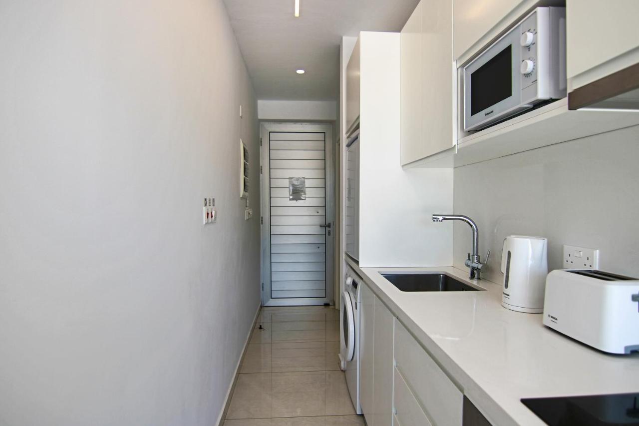 Апартаменты Phaedrus Living - Seaside Luxury Flat Harbour 105 Пафос Экстерьер фото
