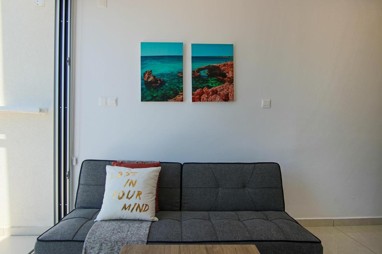 Апартаменты Phaedrus Living - Seaside Luxury Flat Harbour 105 Пафос Экстерьер фото